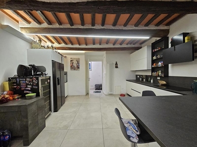 Appartamento in Vendita a Arezzo, 320'000€, 166 m², arredato