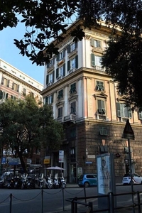 Appartamento in vendita a Genova piazza Corvetto, 1