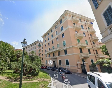 Appartamento in vendita a Genova piazza Cristoforo Bonavino