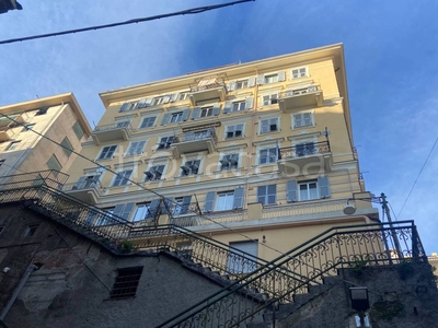 Appartamento in vendita a Genova via Adamo Centurione, 9