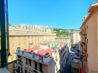 Appartamento in vendita a Genova via Ambrogio Negrone