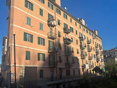 Appartamento in vendita a Genova via Costantino Reta