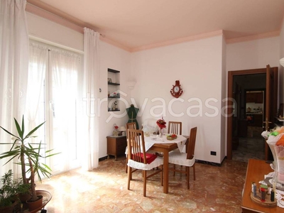 Appartamento in vendita a Genova via degli Oleandri, 31