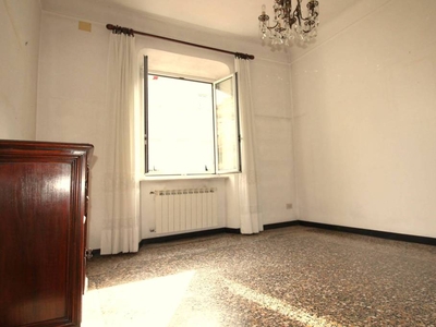 Appartamento in vendita a Genova via della Cella, 11