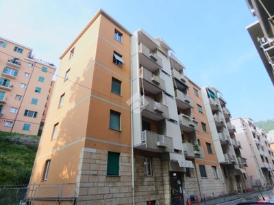 Appartamento in vendita a Genova via Giovanni Carbone, 22