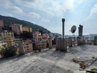 Appartamento in vendita a Genova via Mansueto