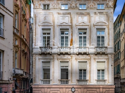Appartamento in vendita a Genova via San Luca, 2