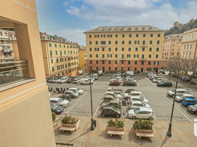 Appartamento in vendita a Genova via Venezia, 36