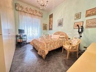 Appartamento in vendita a Genova via Vernazza