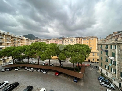 Appartamento in vendita a Genova via Vittorio Leonardi