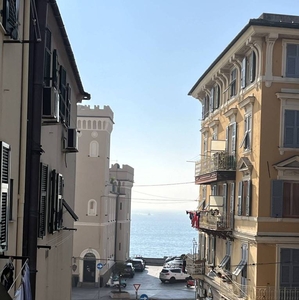 Appartamento in vendita a Genova viale Giorgio Modugno, 1