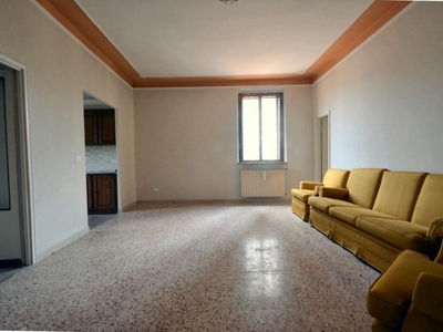 Appartamento in Vendita a Lucca, 600'000€, 245 m², arredato