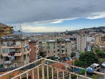 Appartamento in Vendita a Messina, 120'000€, 150 m²