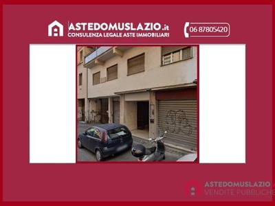 Trilocale in Vendita a Roma, 288'750€, 84 m²