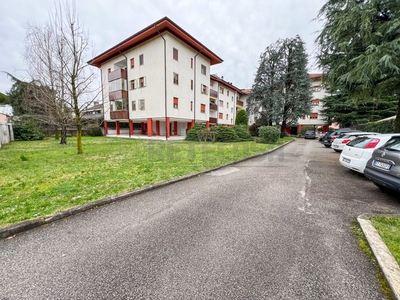 Appartamento in Vendita a Udine, 298'000€, 170 m², con Box