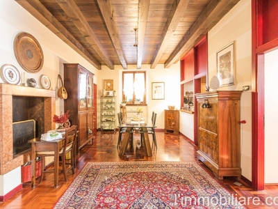 Appartamento in Vendita a Verona, zona Centro storico, 639'000€, 155 m²