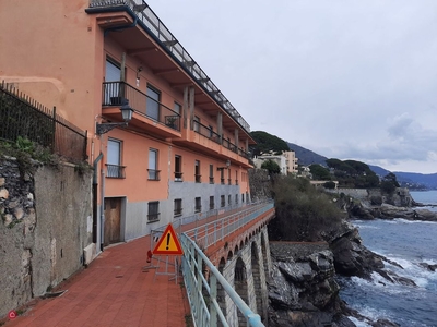 Appartamento in Vendita in Passeggiata Anita Garibaldi a Genova