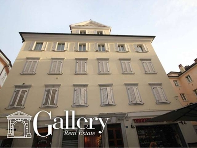 Appartamento in vendita in Trieste, Italia