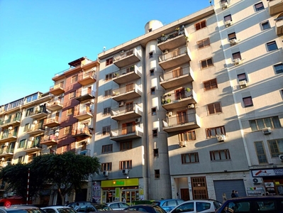 Appartamento in Vendita in Via Antonio di Rudinì 24 a Palermo