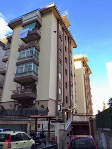 Appartamento in Vendita in Via Enrico Serretta 4 a Palermo