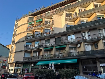Appartamento in Vendita in Via Luigi Canonica 64 a Milano