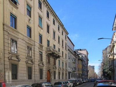 Appartamento in Vendita in Via Rodolfo Farneti a Milano