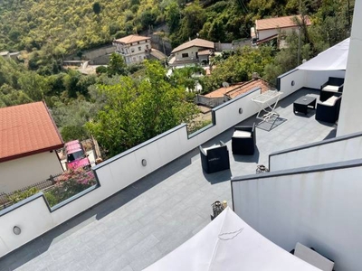 Casa in vendita in Taormina, Italia