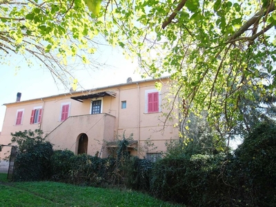 Casa Indipendente in Vendita a Roma, 1'350'000€, 65597 m²