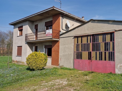Casa singola in Via Valgrande 62 a Sant'Urbano