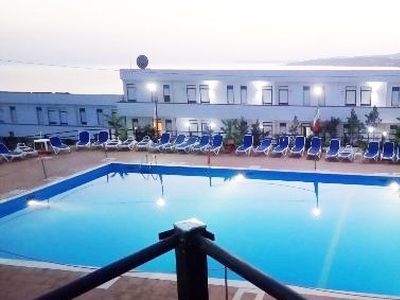 Costa makauda residence con piscina, spiaggia attrezzata
