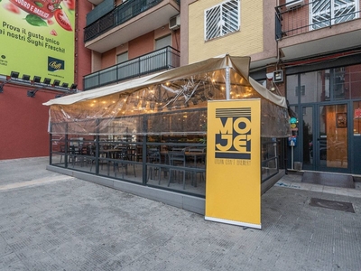 Immobile commerciale in Vendita a Bari, zona Carrassi, 339'000€, 134 m²