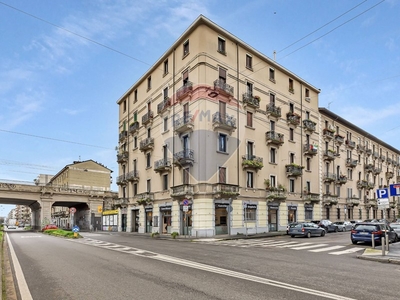 Negozio in Affitto a Milano, zona Monza, 5'000€, 248 m², arredato