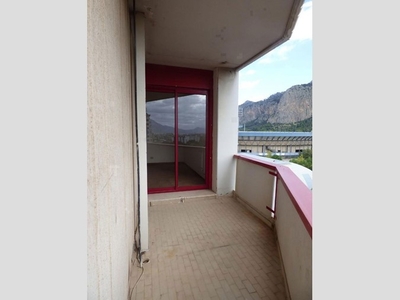 Quadrilocale in Vendita a Palermo, 176'400€, 103 m²