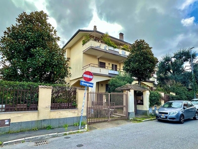 Quadrilocale in Vendita a Roma, 495'000€, 150 m²