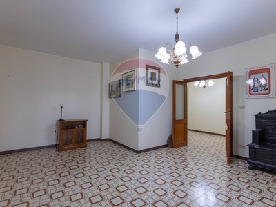 Quadrilocale in Vendita a Sassari, zona Monte Rosello Alto, 140'000€, 106 m²