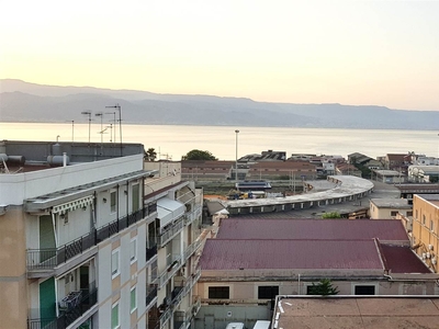 Quadrilocale in Via la Farina 141 a Messina