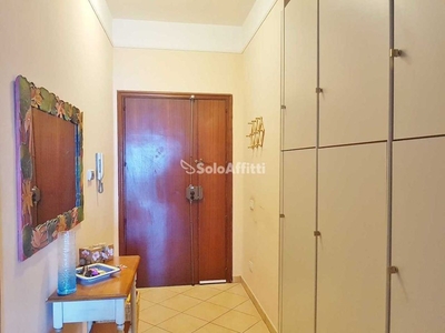 Trilocale in Affitto a Catanzaro, zona Lido Lungomare, 1'700€, 120 m², arredato