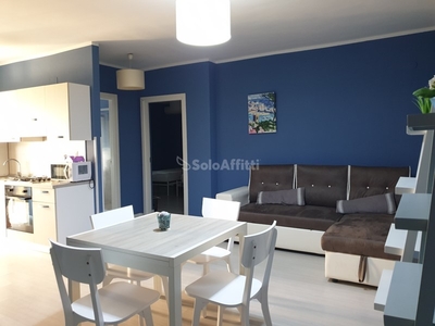 Trilocale in Affitto a Catanzaro, zona Lido Porto, 1'900€, 70 m², arredato