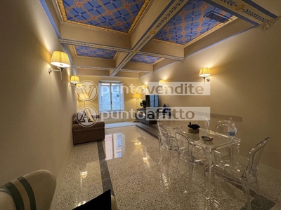 Trilocale in Affitto a Lucca, 1'550€, 110 m², arredato
