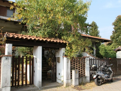 Villa Affiancata - Schiera ZELO SURRIGONE (MI)