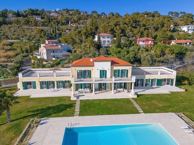 Villa in Vendita a Imperia, 4'400'000€, 800 m²