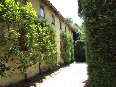 Villa in Vendita a Lucca, 2'900'000€, 2234 m²