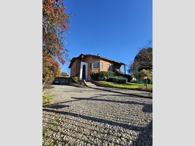 Villa in Vendita a Milano, 665'000€, 262 m²