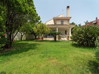 Villa indipendente ristrutturata sul Golfo di Cagliari a Quartu Sant'Elena