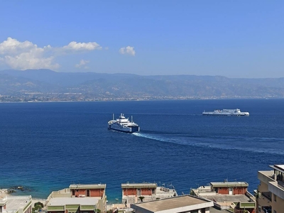 Appartamento in vendita a Messina Viale Regina Elena