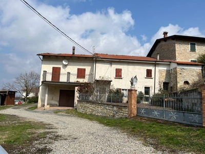 Casa semi indipendente in vendita a Pellegrino Parmense Parma Case Marubbi