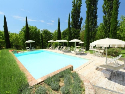 Casa a Rapolano Terme con piscina, barbecue e terrazza