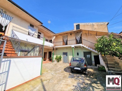 Casa singola in vendita a Carinola Caserta Nocelleto