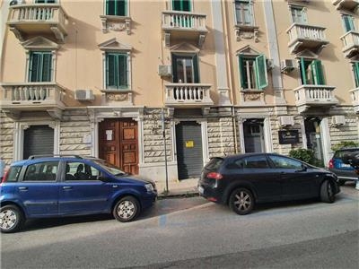 Commerciale residenziale buono/abitabile Via Maddalena, 106