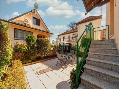 Villa a schiera in vendita a Monza Monza Brianza Via Lecco